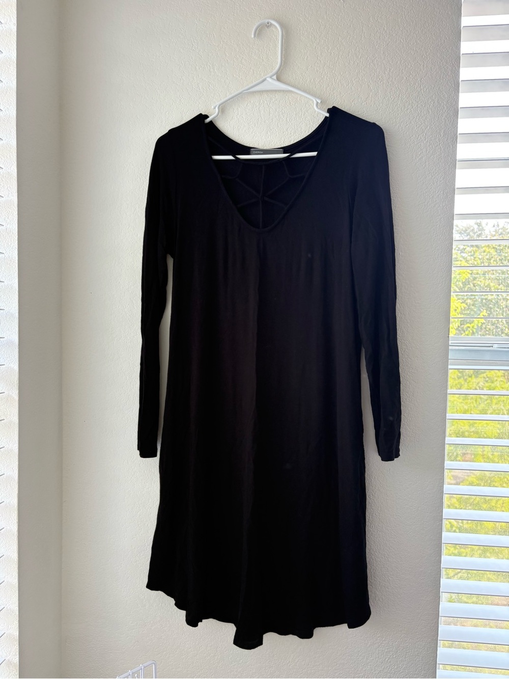 CHERISH Black Long Sleeve V-Neck Dress